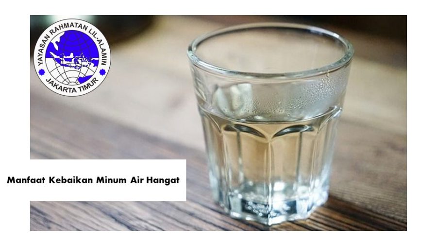 You are currently viewing Manfaat Kebaikan Minum Air Hangat