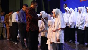 Read more about the article Hak Anak Yatim yang Disebutkan Dalam Al-Quran